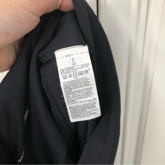 Old Navy women’s elevate crop leggings - Picture 9 of 9